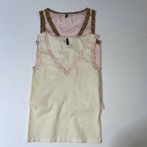 Lot of 2X Bordeaux Seamless Womens Tank Top Lace Trim One Size